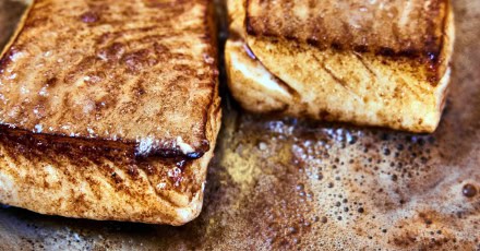 Heilbutt mit Pilzsauce, Topinamburpüree und Kapuzinerkresseöl