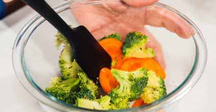 Air Fried Garlic and Ginger Cod with Broccoli and Carrots