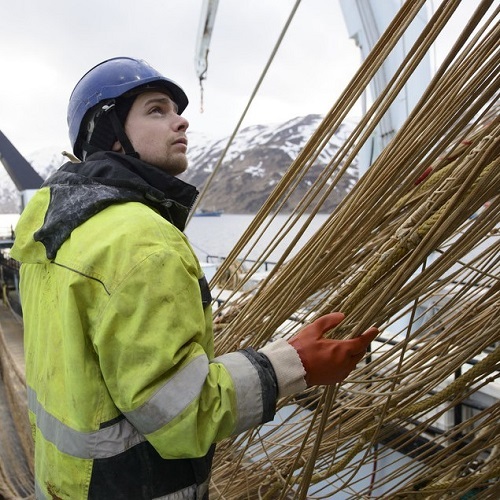 Alaska pollock fishing: It runs in the family
